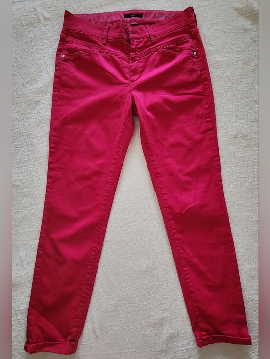 Boss Denim - Hugo Boss Vibrant Fuchsia Pink Skinny Jeans - Size 29